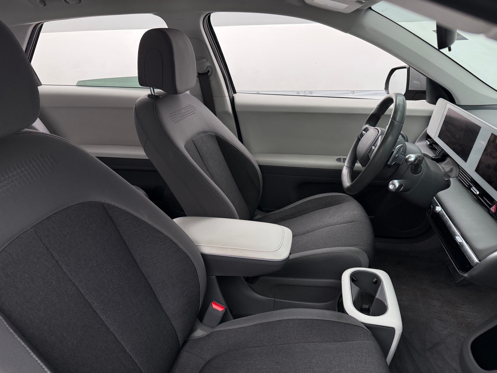 Thumbnail: 2023 Hyundai Ioniq 5 - 2