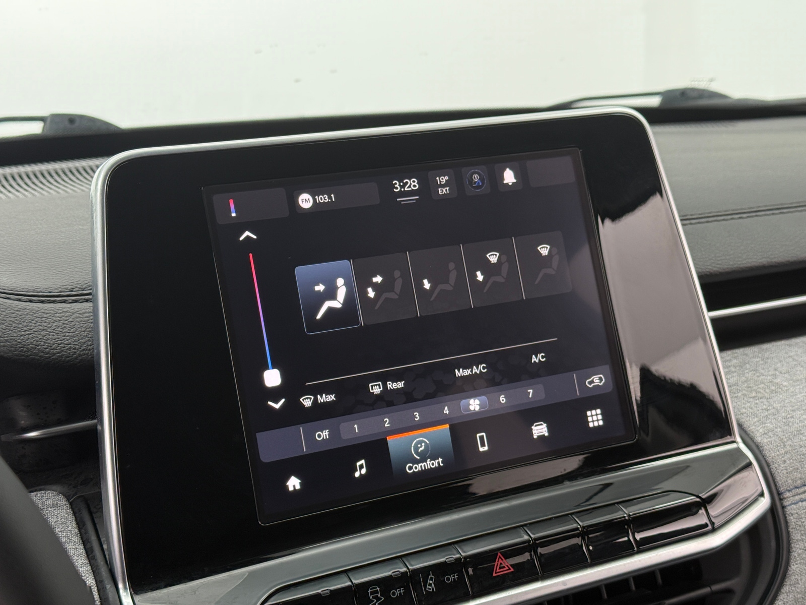 Thumbnail: 2022 Jeep Compass - 3