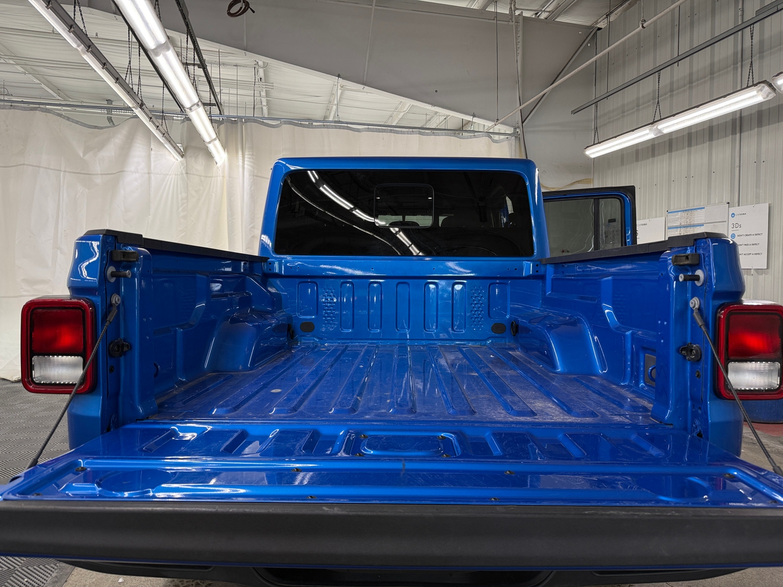 Thumbnail: 2025 Jeep Gladiator - 7