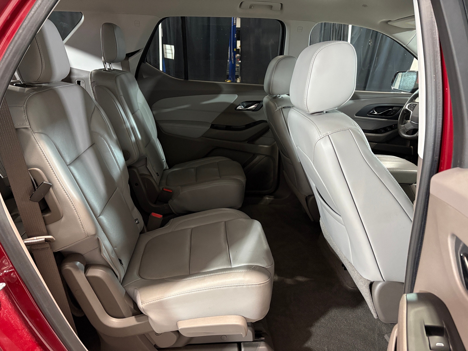 Thumbnail: 2018 Chevrolet Traverse - 5