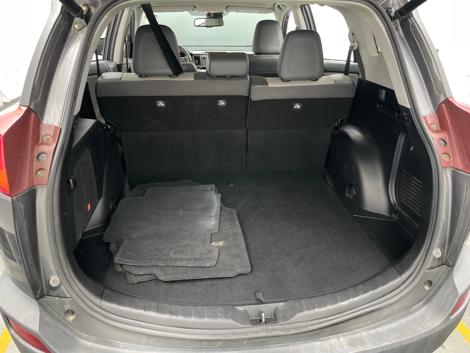 Thumbnail: 2015 Toyota RAV4 - 6