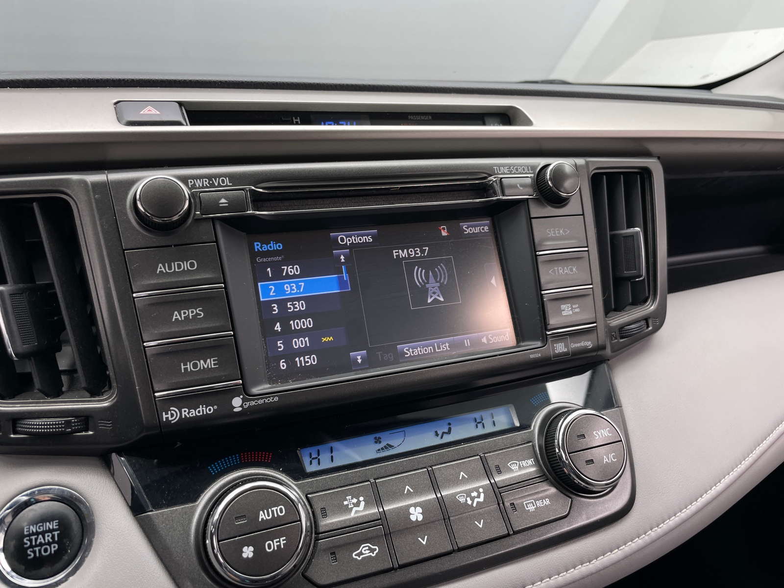 Thumbnail: 2015 Toyota RAV4 - 3