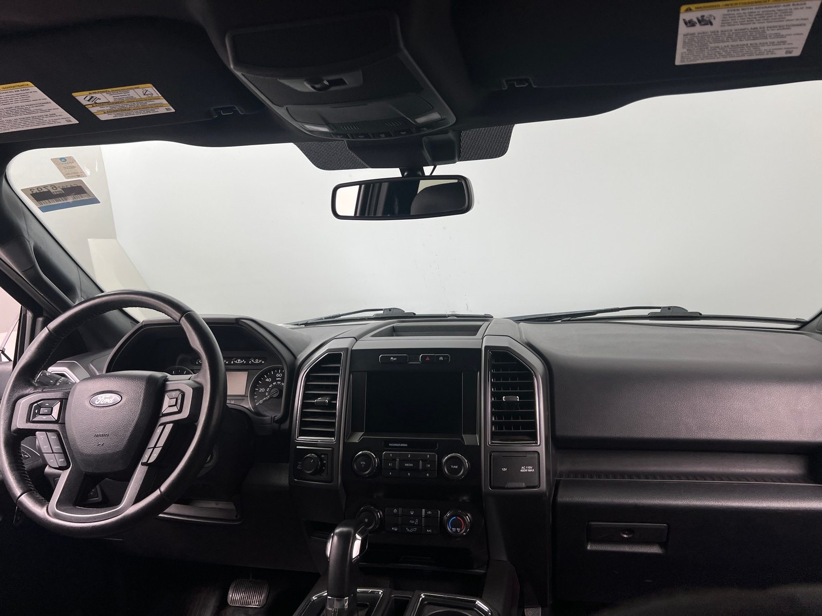 Thumbnail: 2019 Ford Econoline - 3