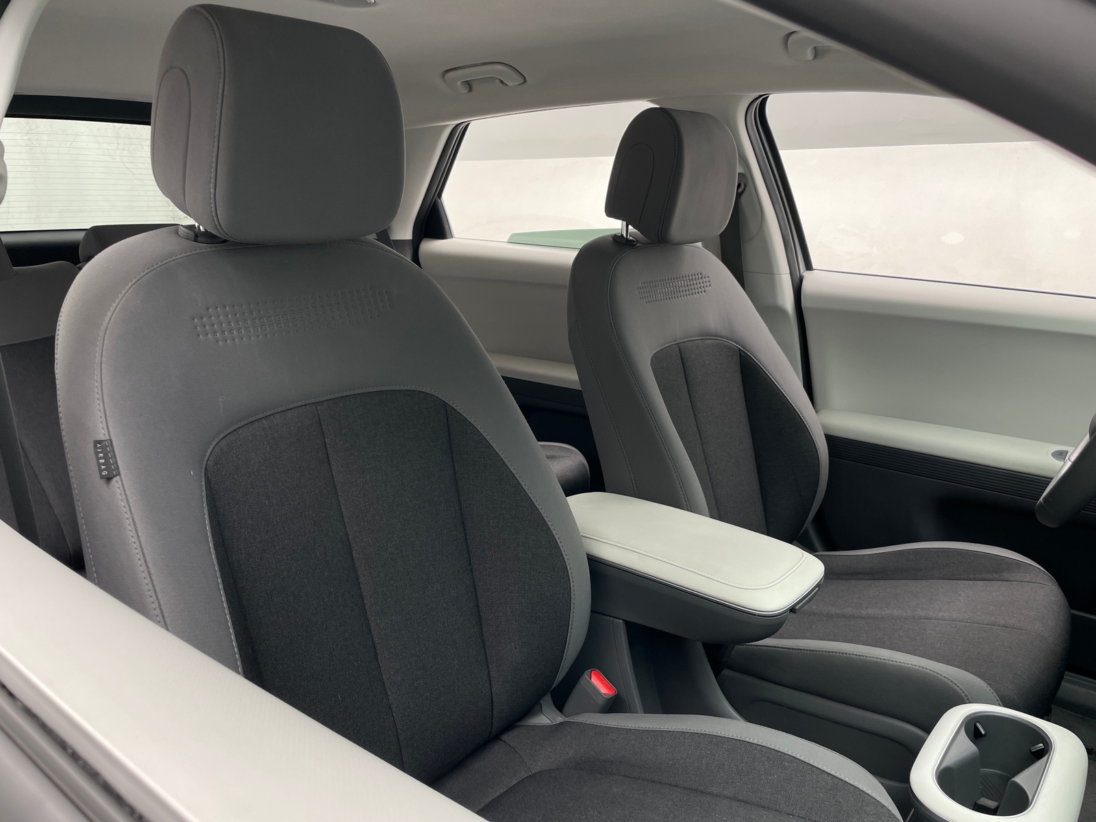 Thumbnail: 2022 Hyundai Ioniq 5 - 2