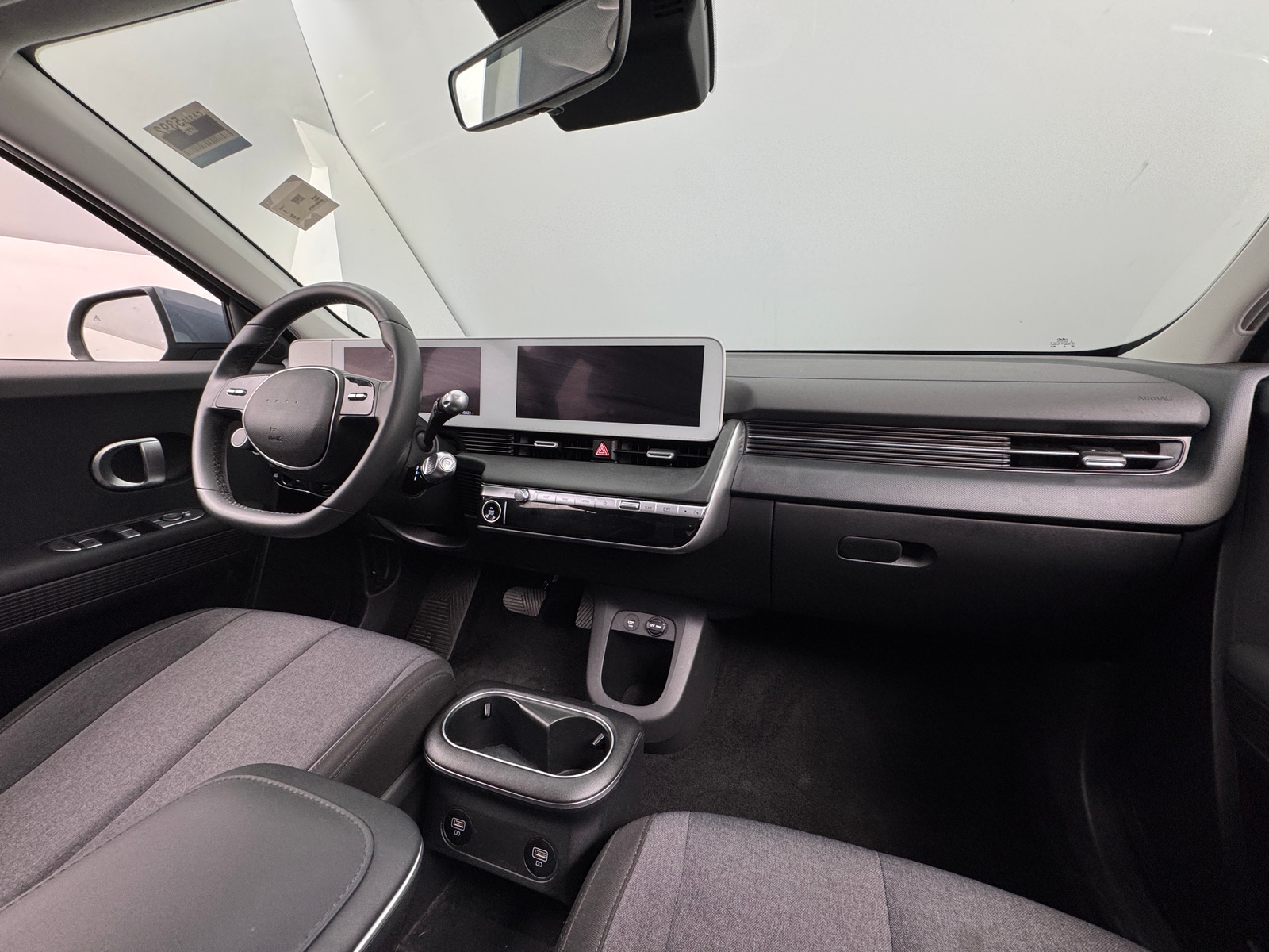 Thumbnail: 2023 Hyundai Ioniq 5 - 3