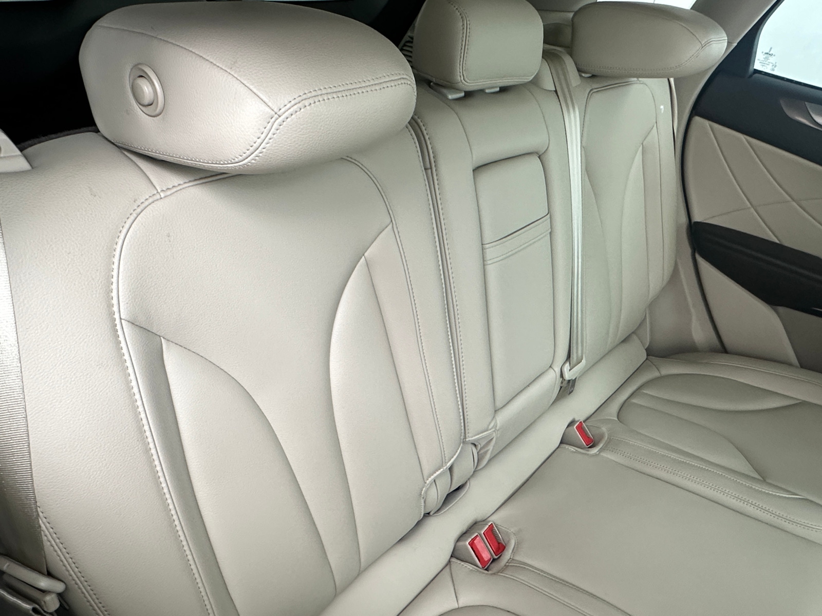 Thumbnail: 2018 Lincoln MKC - 5