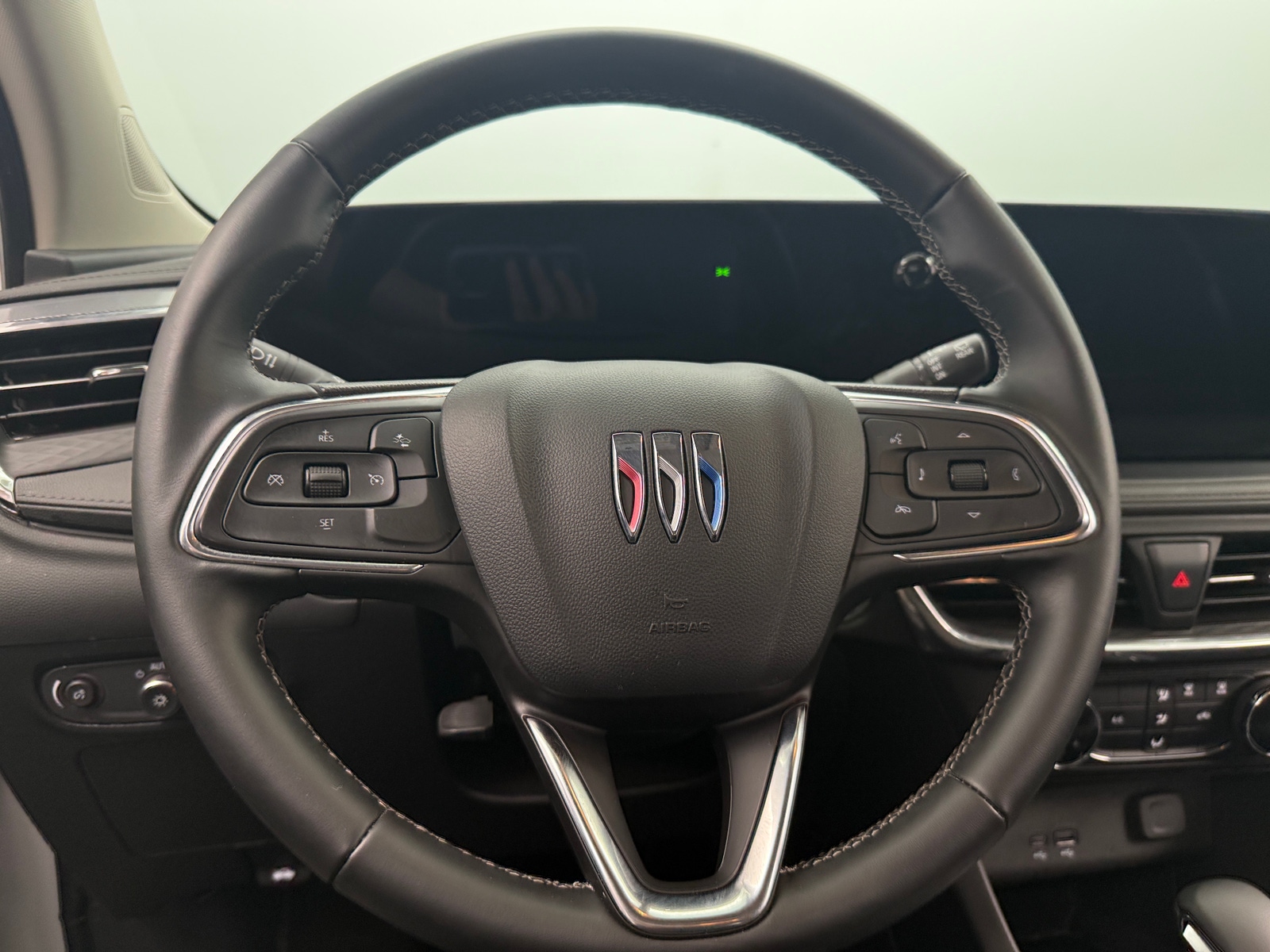 Thumbnail: 2025 Buick Encore GX - 4