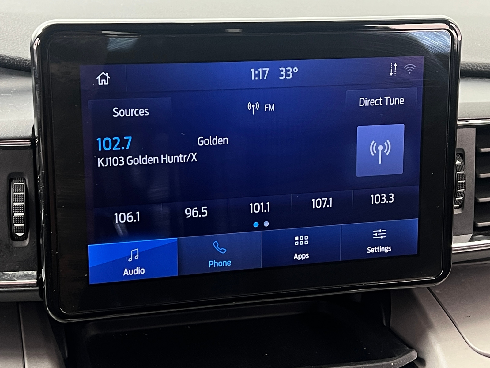 Thumbnail: 2023 Ford Explorer - 3