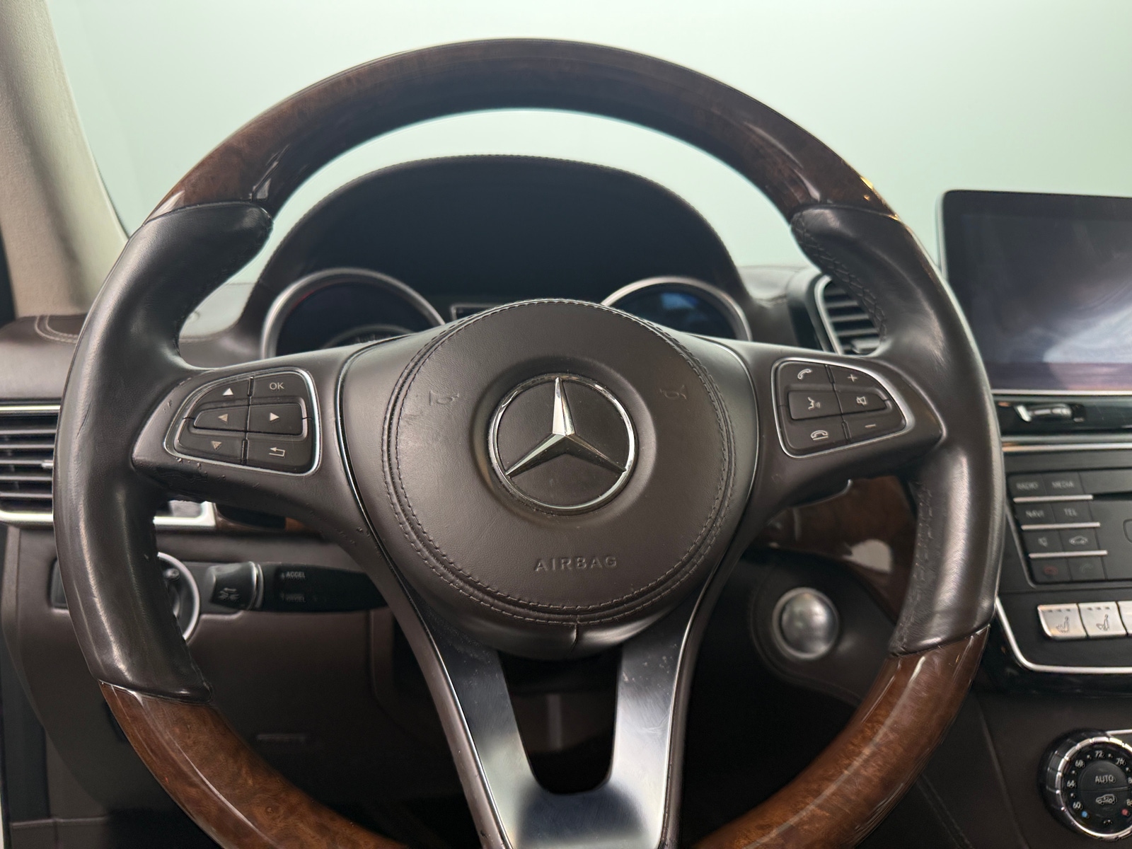 Thumbnail: 2018 Mercedes-Benz GLS - 4