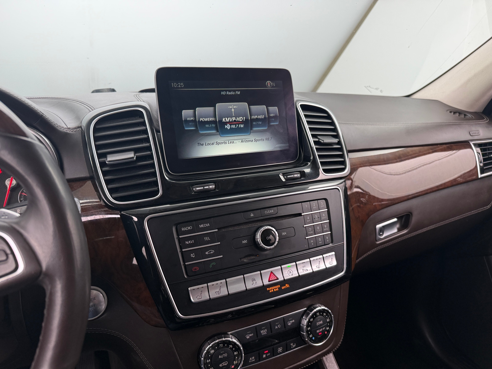 Thumbnail: 2018 Mercedes-Benz GLS - 3