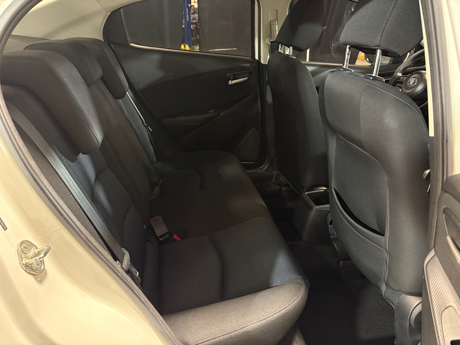 Thumbnail: 2019 Toyota Yaris - 6