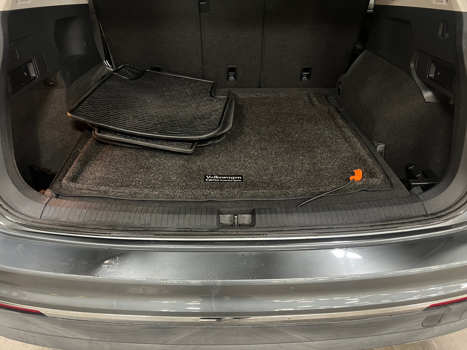 Thumbnail: 2018 Volkswagen Tiguan - 6