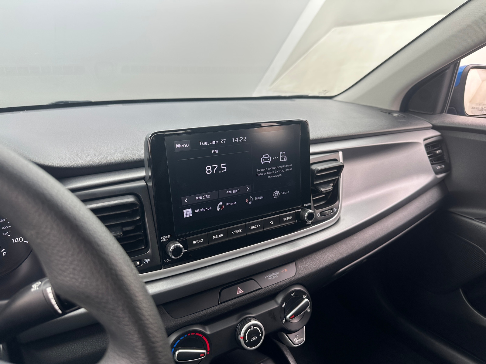 Thumbnail: 2023 Kia Rio - 4