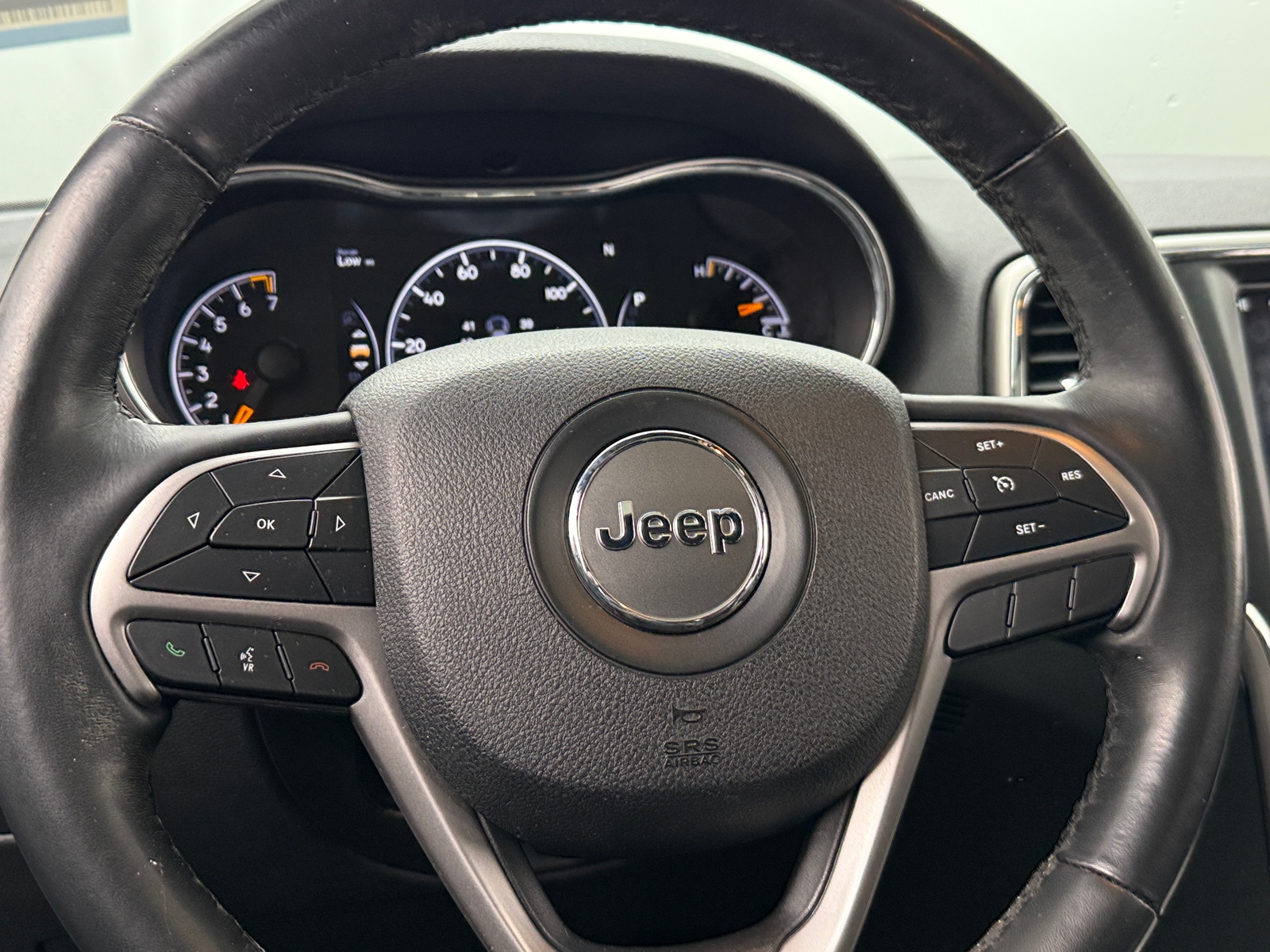 Thumbnail: 2018 Jeep Grand Cherokee - 5