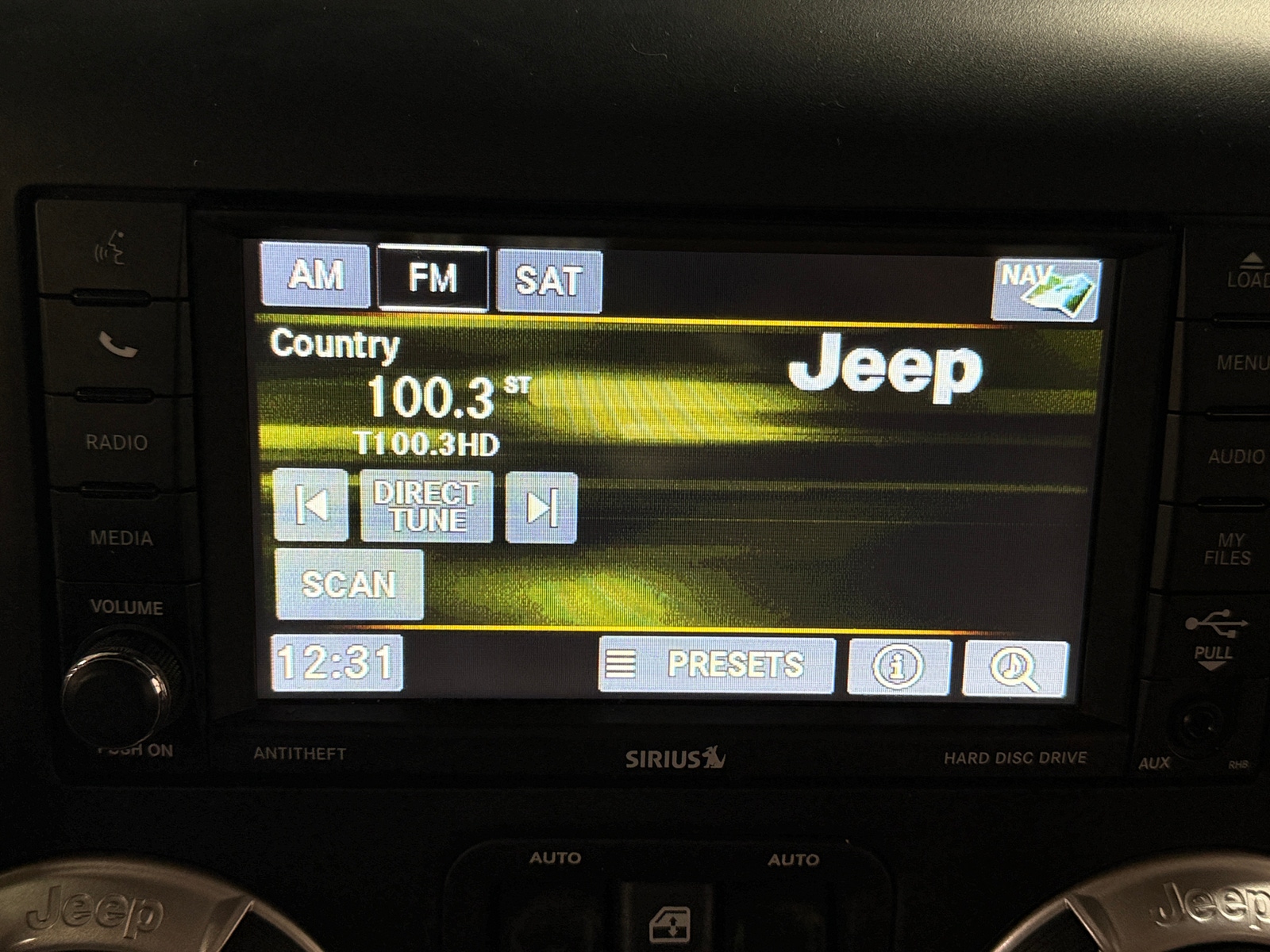 Thumbnail: 2014 Jeep Wrangler - 3