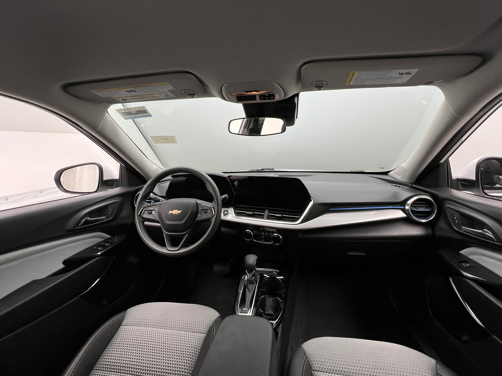 Thumbnail: 2025 Chevrolet Trax - 3