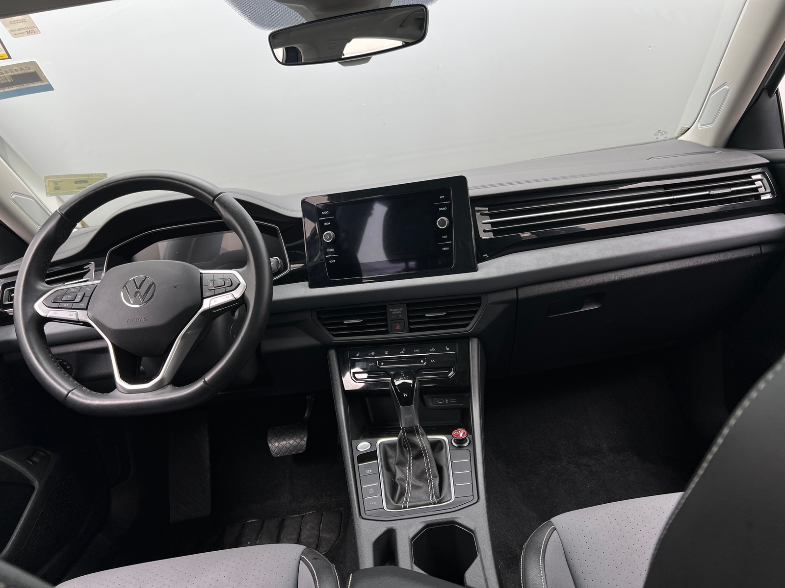 Thumbnail: 2025 Volkswagen Jetta - 2