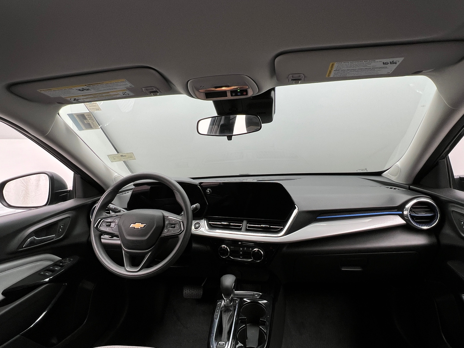 Thumbnail: 2025 Chevrolet Trax - 3