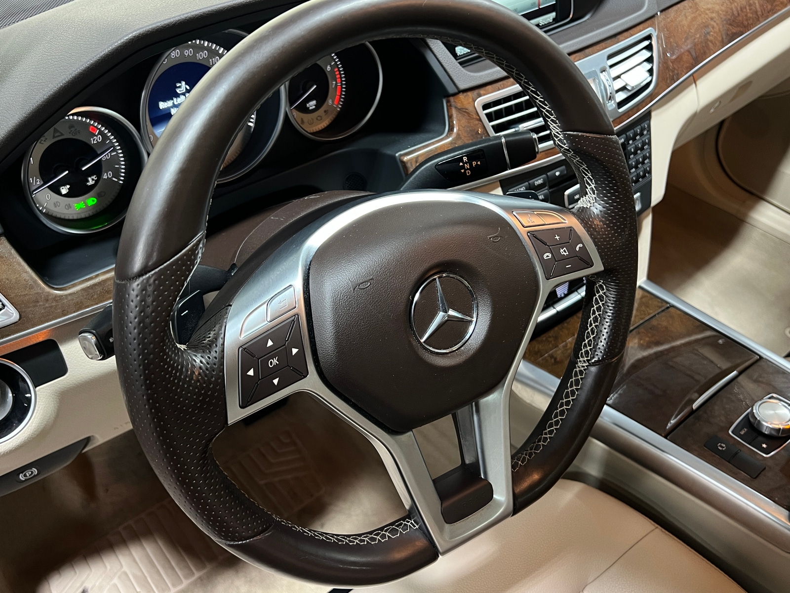 Thumbnail: 2014 Mercedes-Benz E-Class - 4