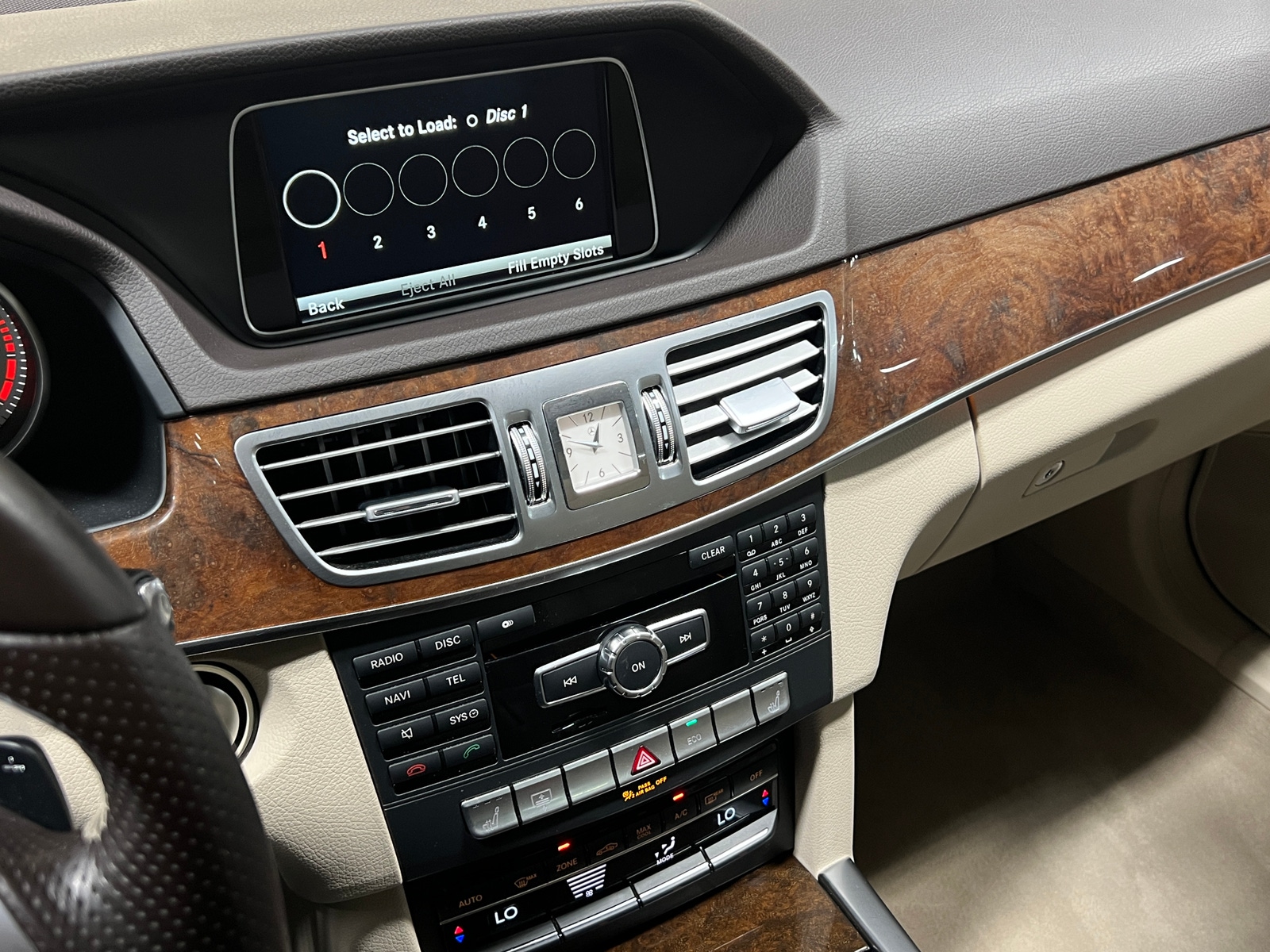 Thumbnail: 2014 Mercedes-Benz E-Class - 3