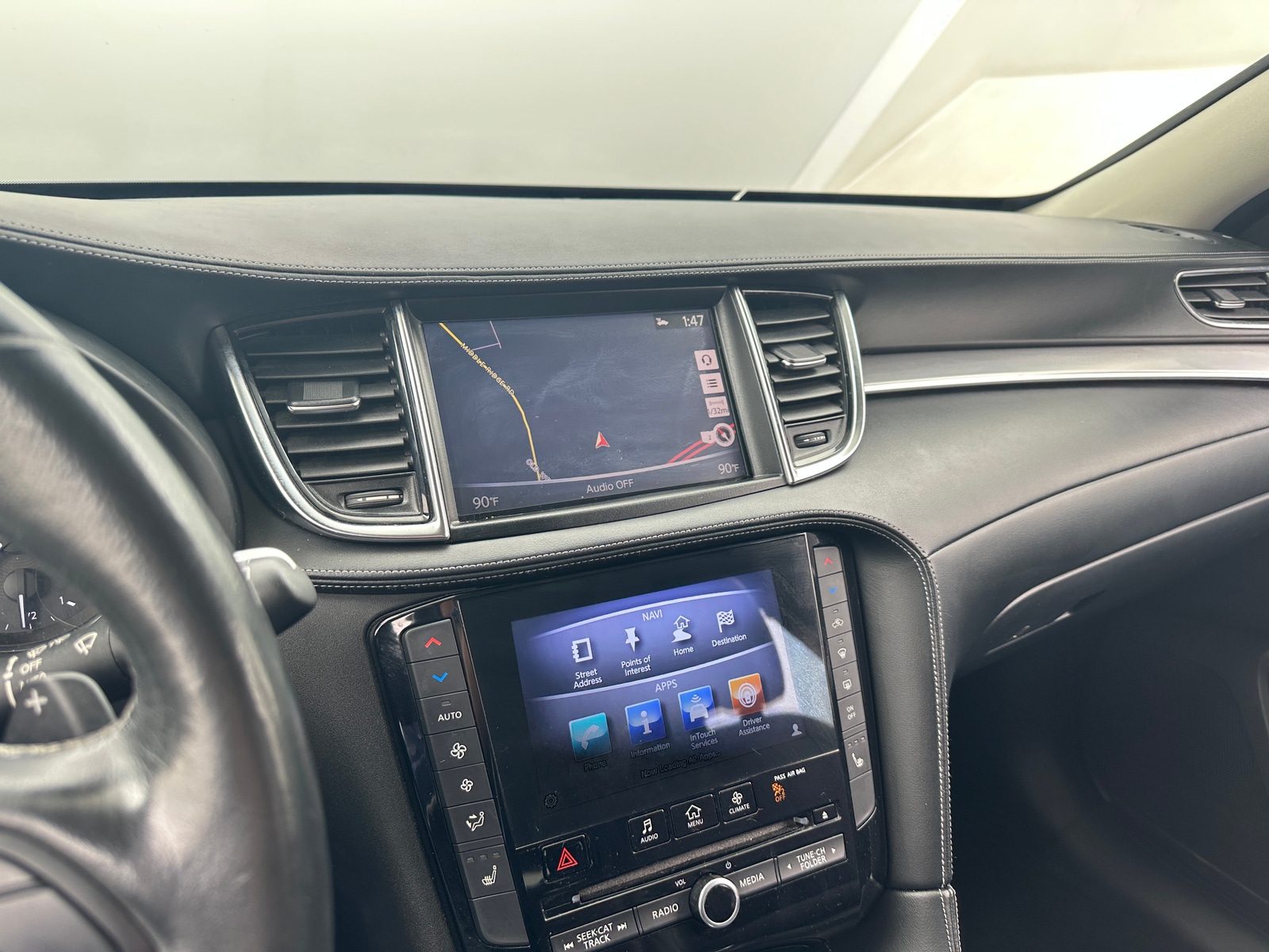 Thumbnail: 2019 INFINITI QX50 - 3