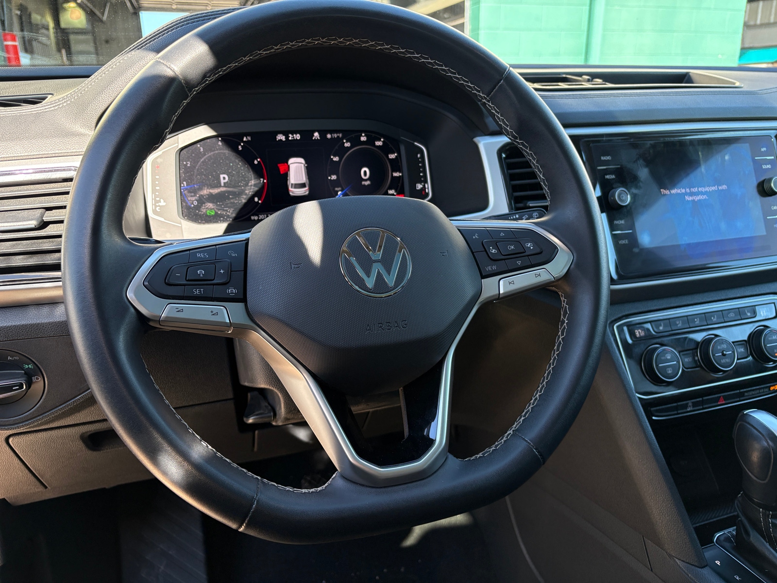 Thumbnail: 2022 Volkswagen Atlas - 4