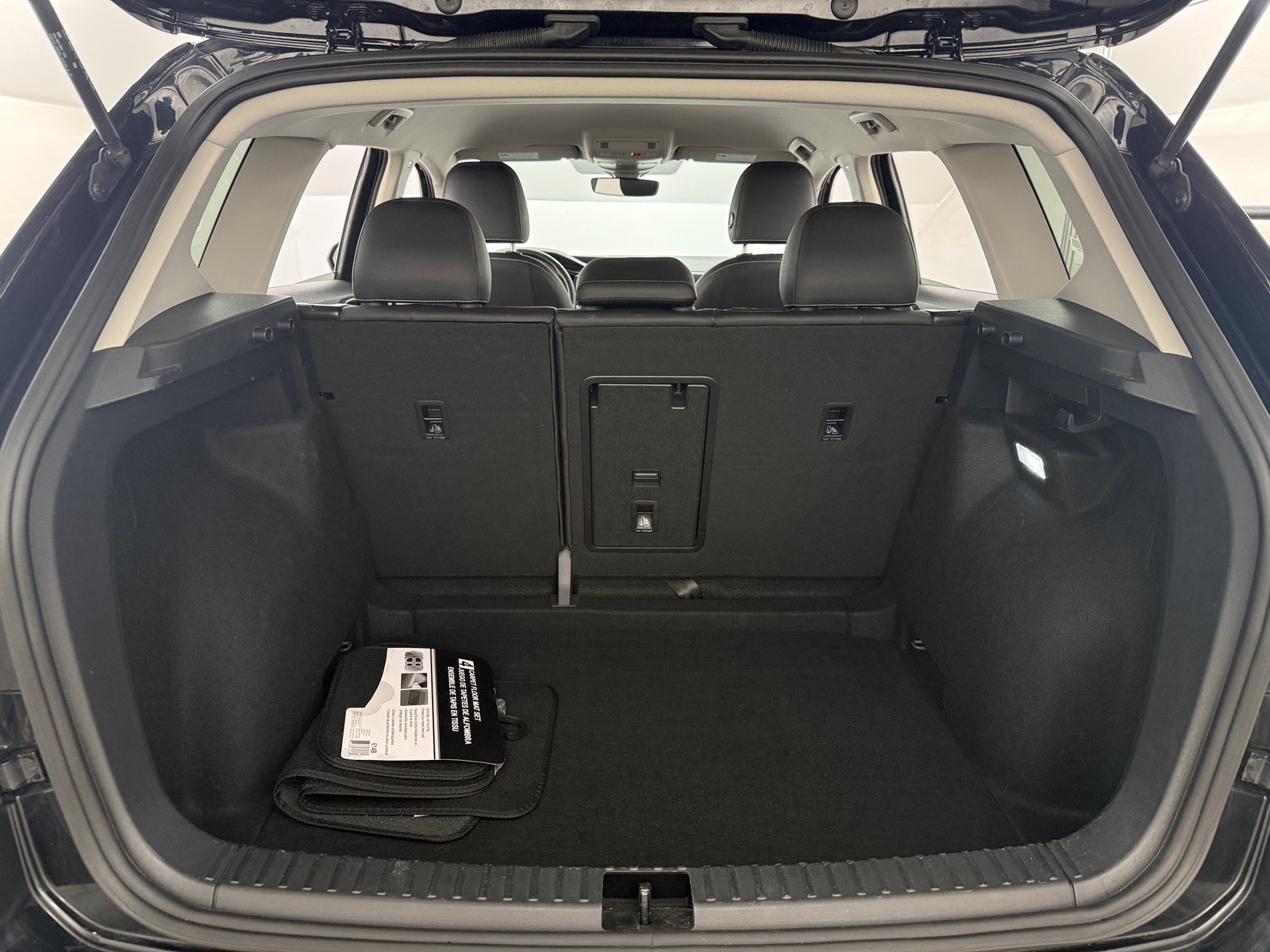 Thumbnail: 2024 Volkswagen Taos - 6