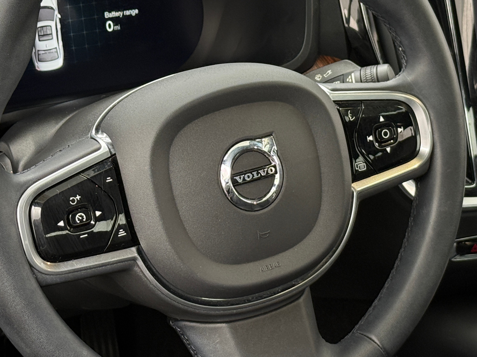 Thumbnail: 2023 Volvo S60 - 4