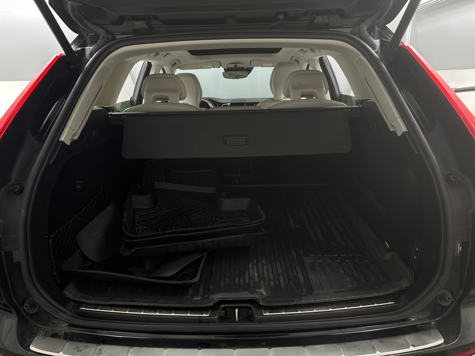 Thumbnail: 2019 Volvo XC60 - 6