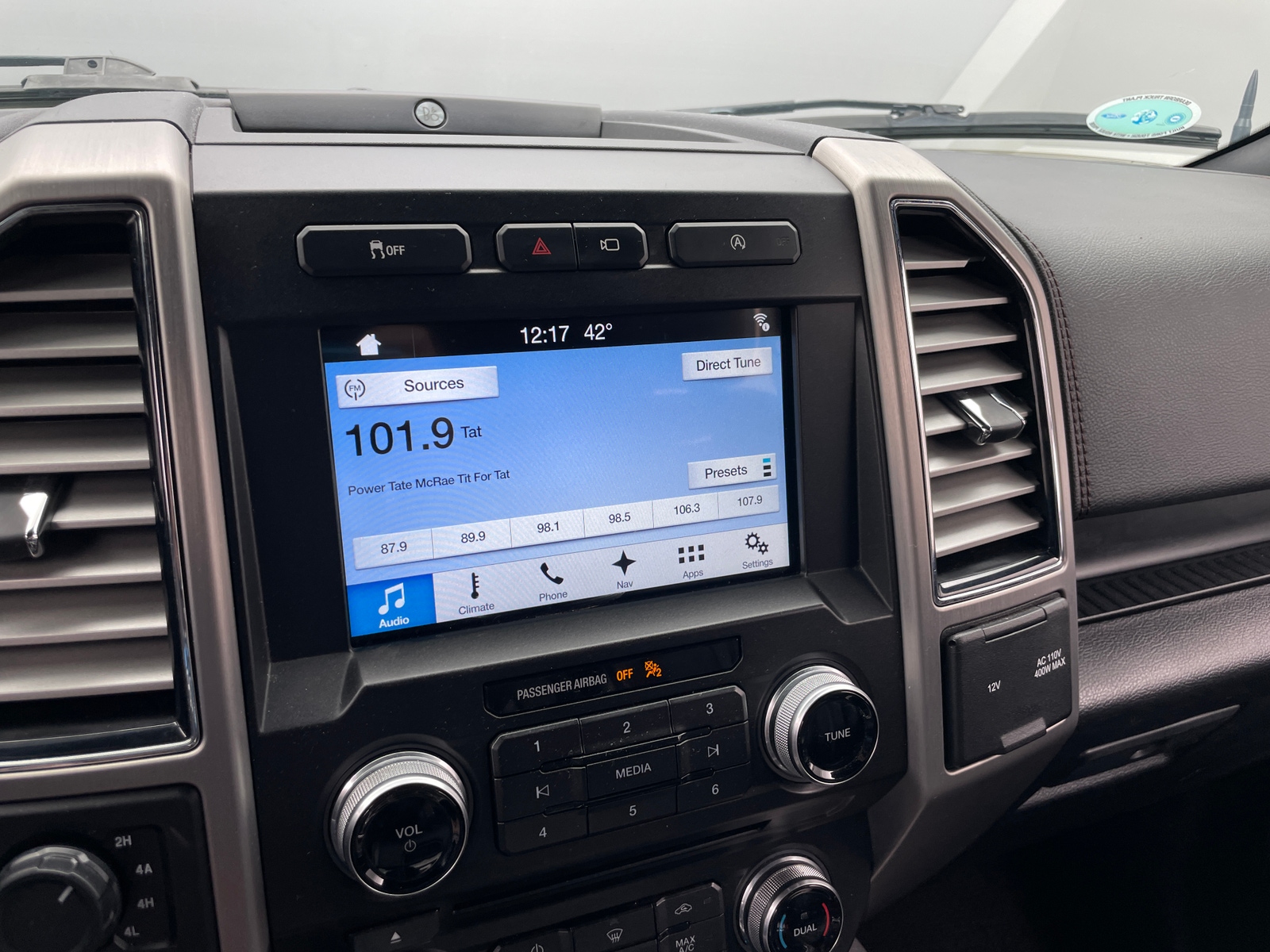 Thumbnail: 2018 Ford Econoline - 3