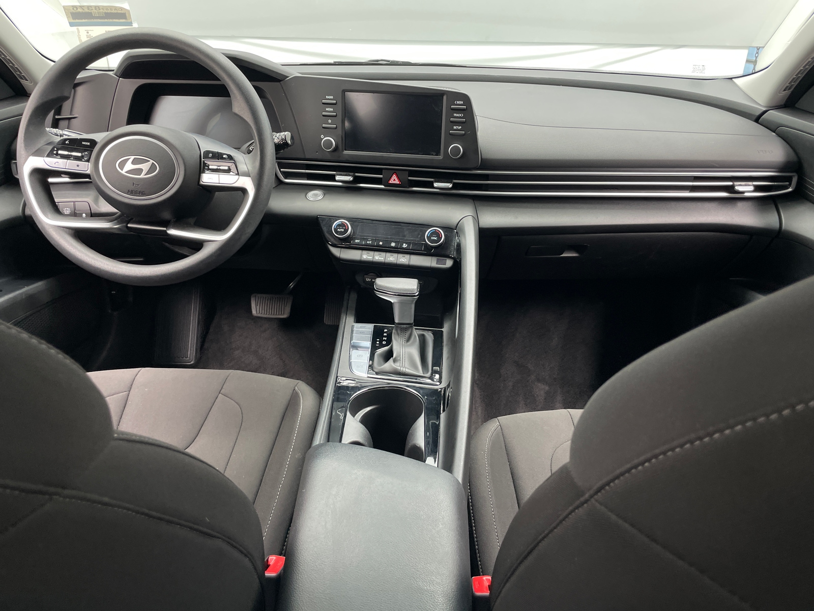 Thumbnail: 2025 Hyundai Elantra - 3