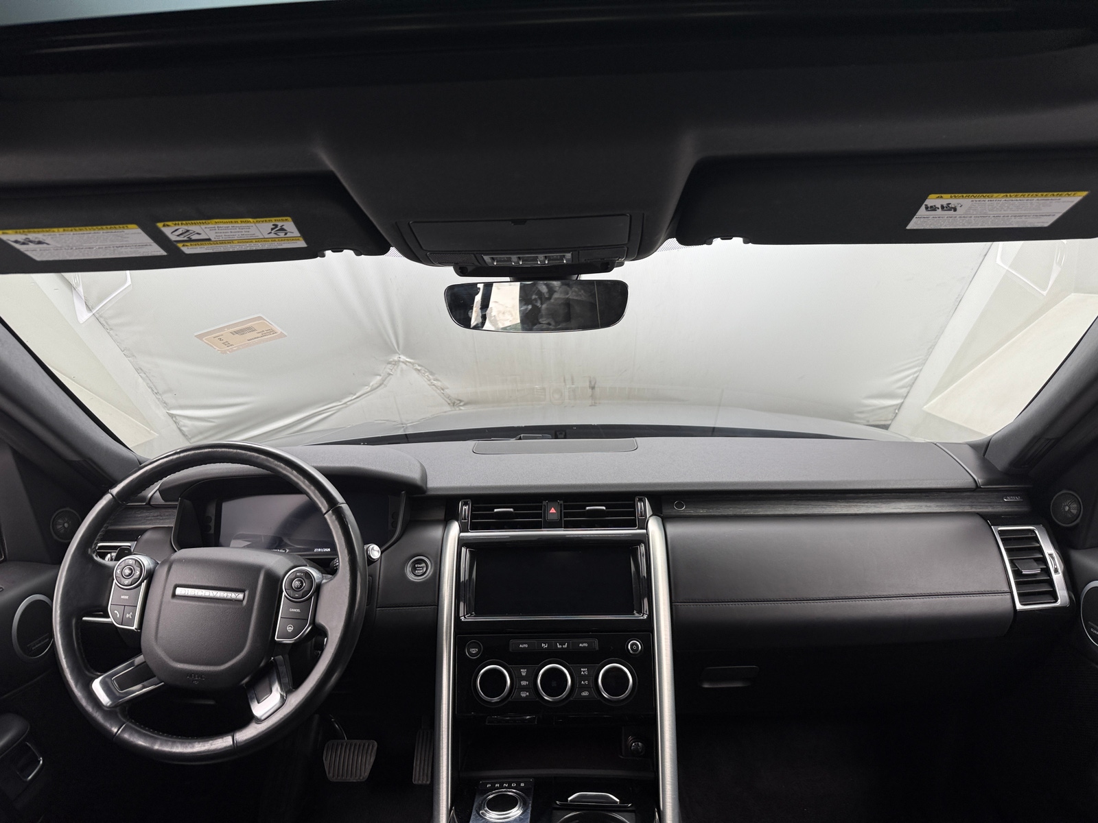 Thumbnail: 2018 Land Rover Discovery - 2