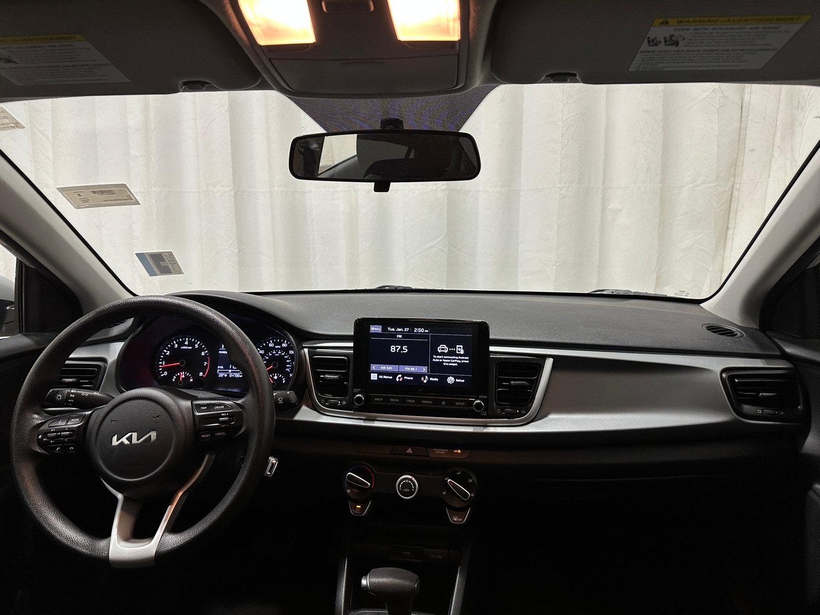 Thumbnail: 2022 Kia Rio - 3