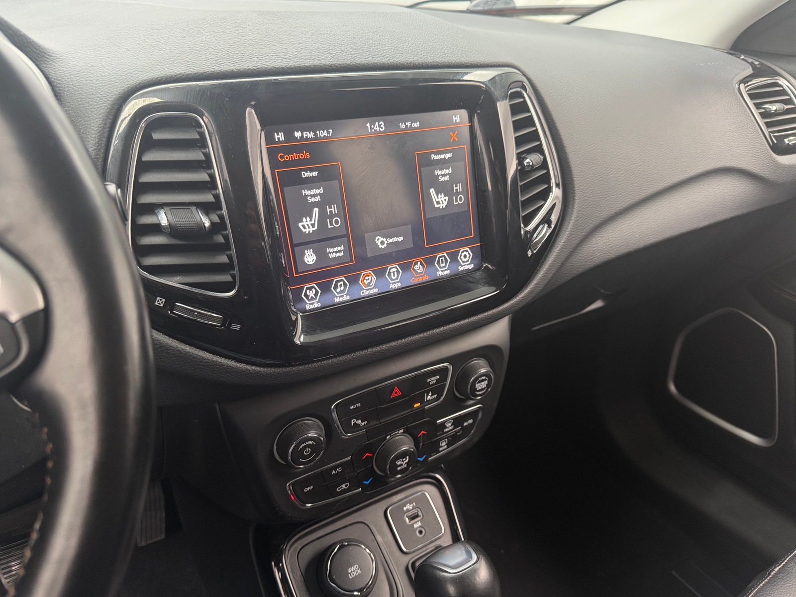 Thumbnail: 2021 Jeep Compass - 3