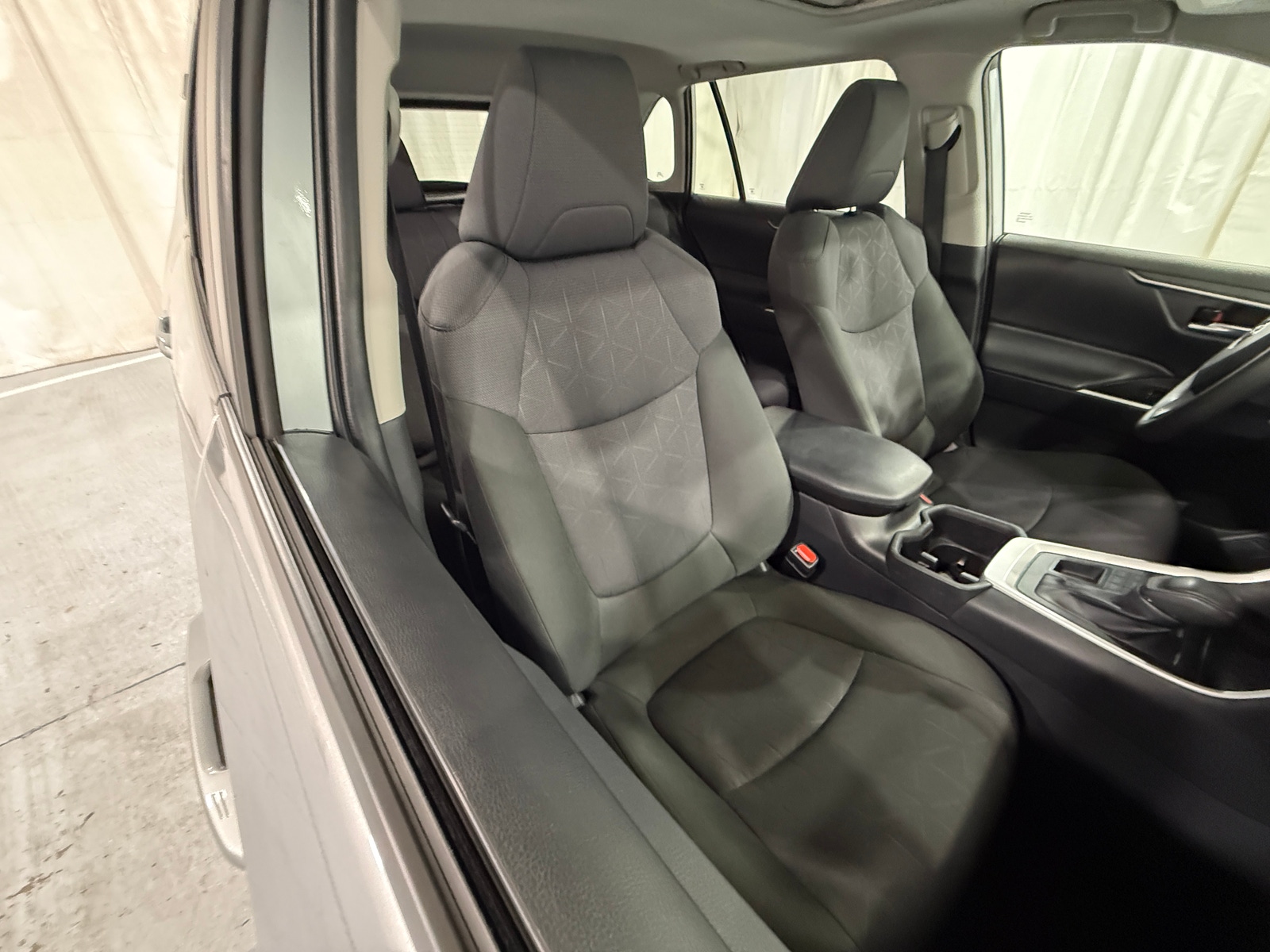 Thumbnail: 2025 Toyota RAV4 - 2