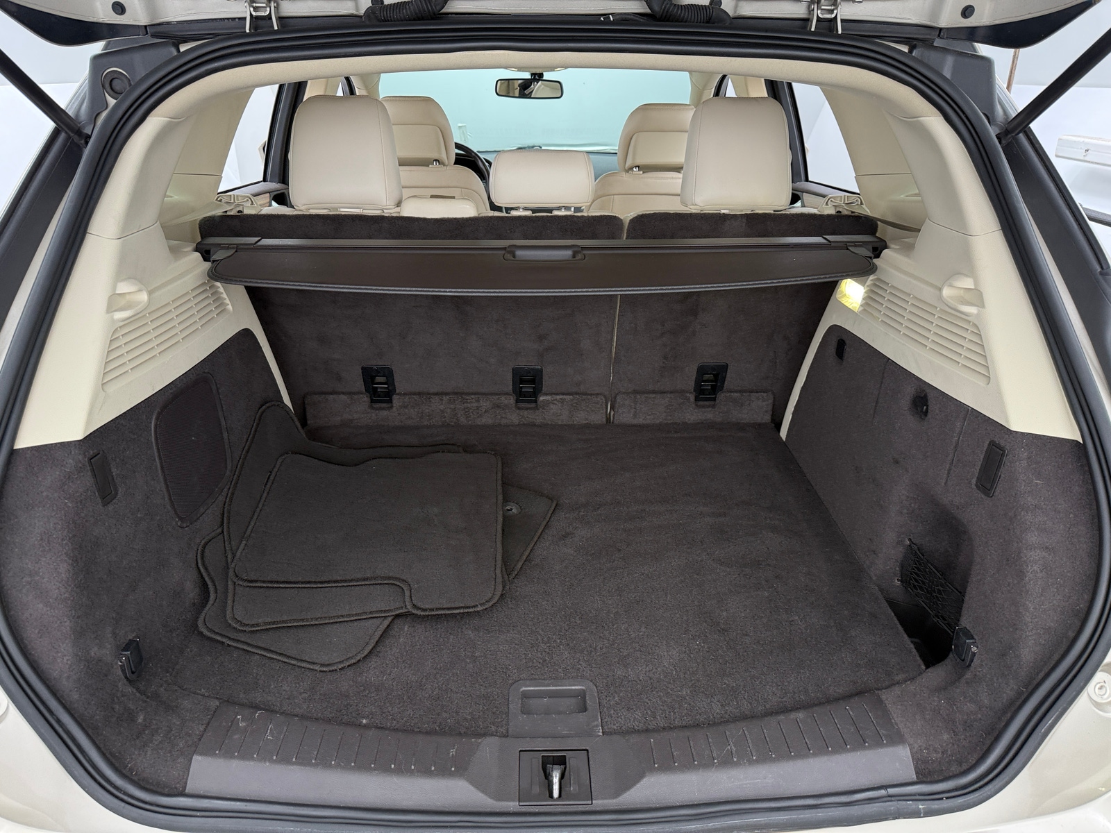 Thumbnail: 2015 Lincoln MKC - 6