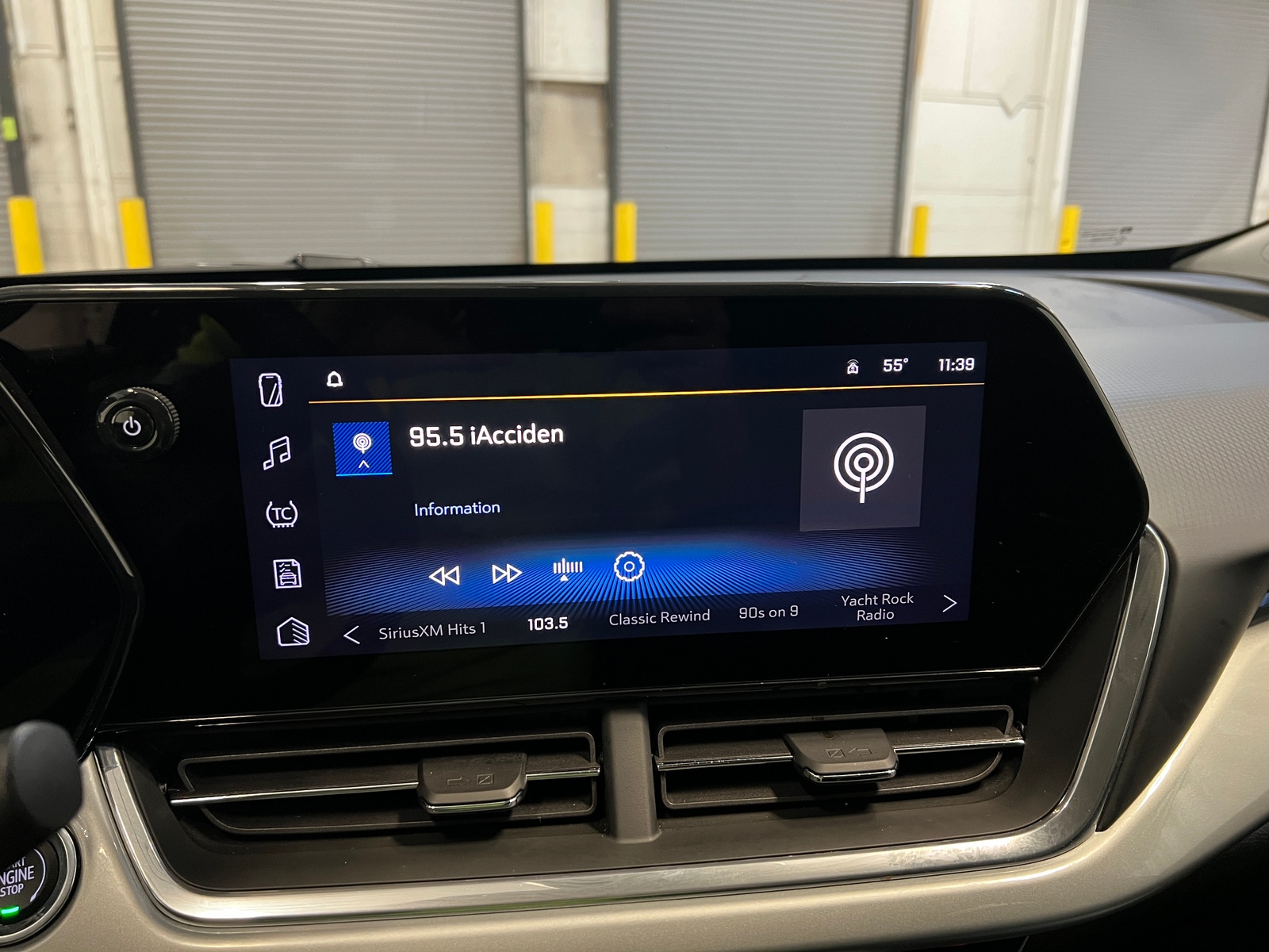 Thumbnail: 2025 Chevrolet Trax - 4