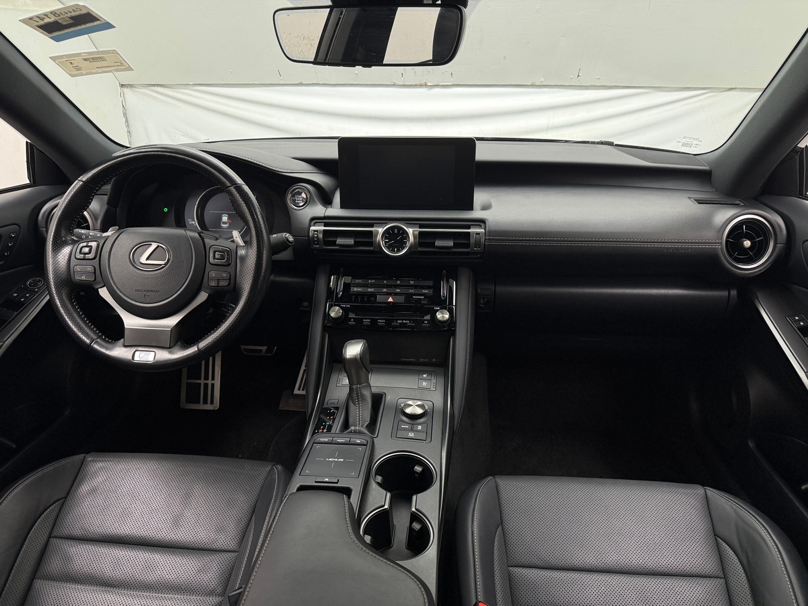 Thumbnail: 2022 Lexus IS - 2