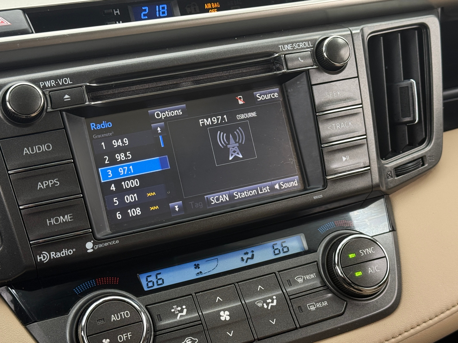 Thumbnail: 2015 Toyota RAV4 - 4