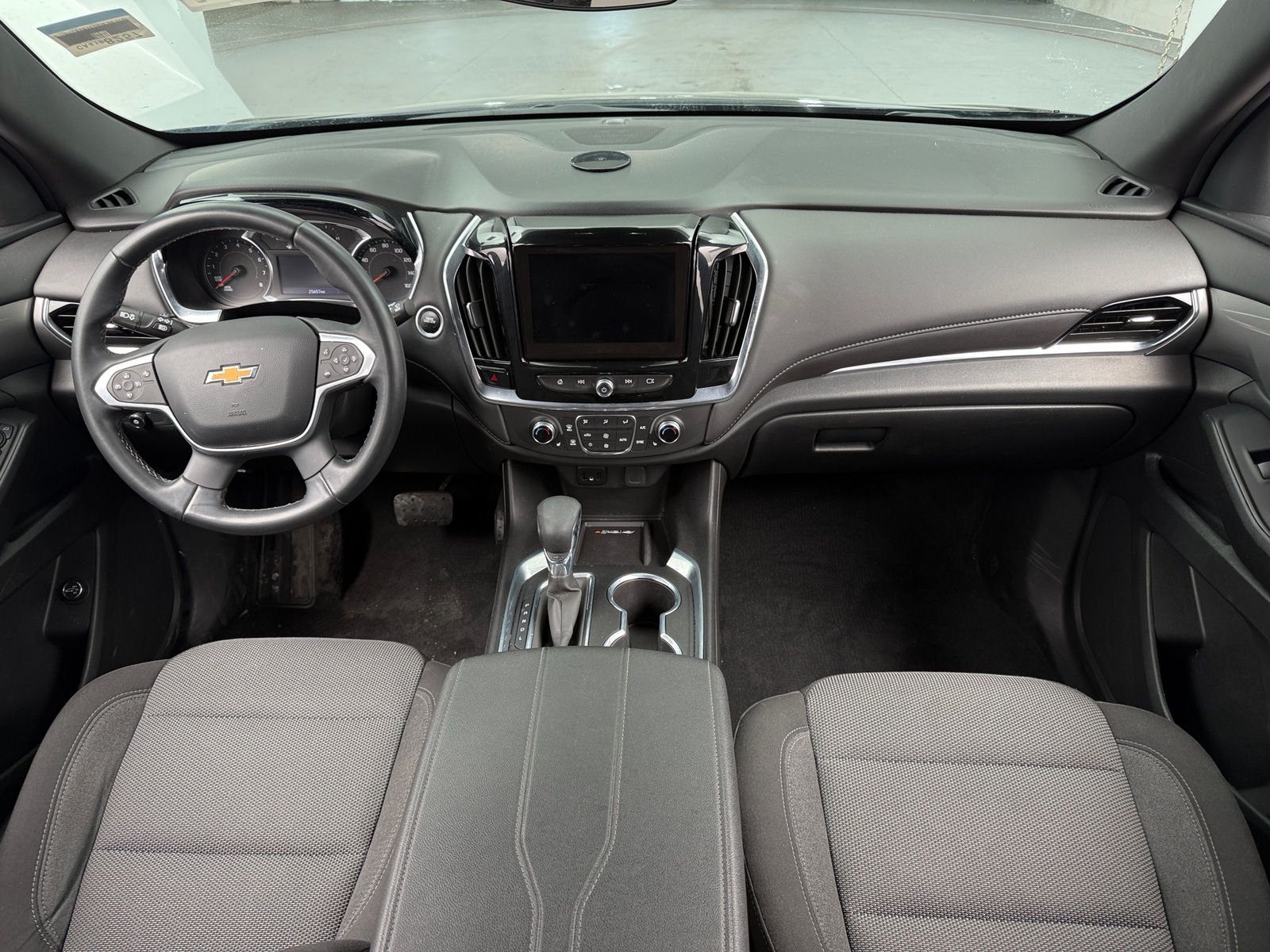 Thumbnail: 2023 Chevrolet Traverse - 3