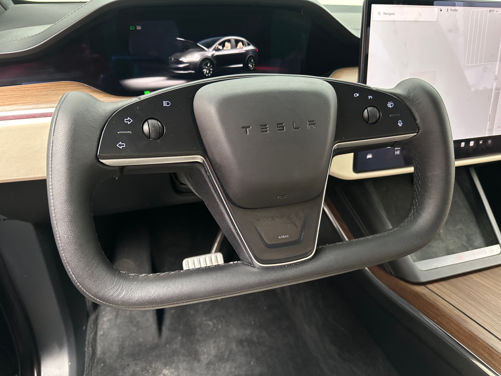 Thumbnail: 2022 Tesla Model X - 4