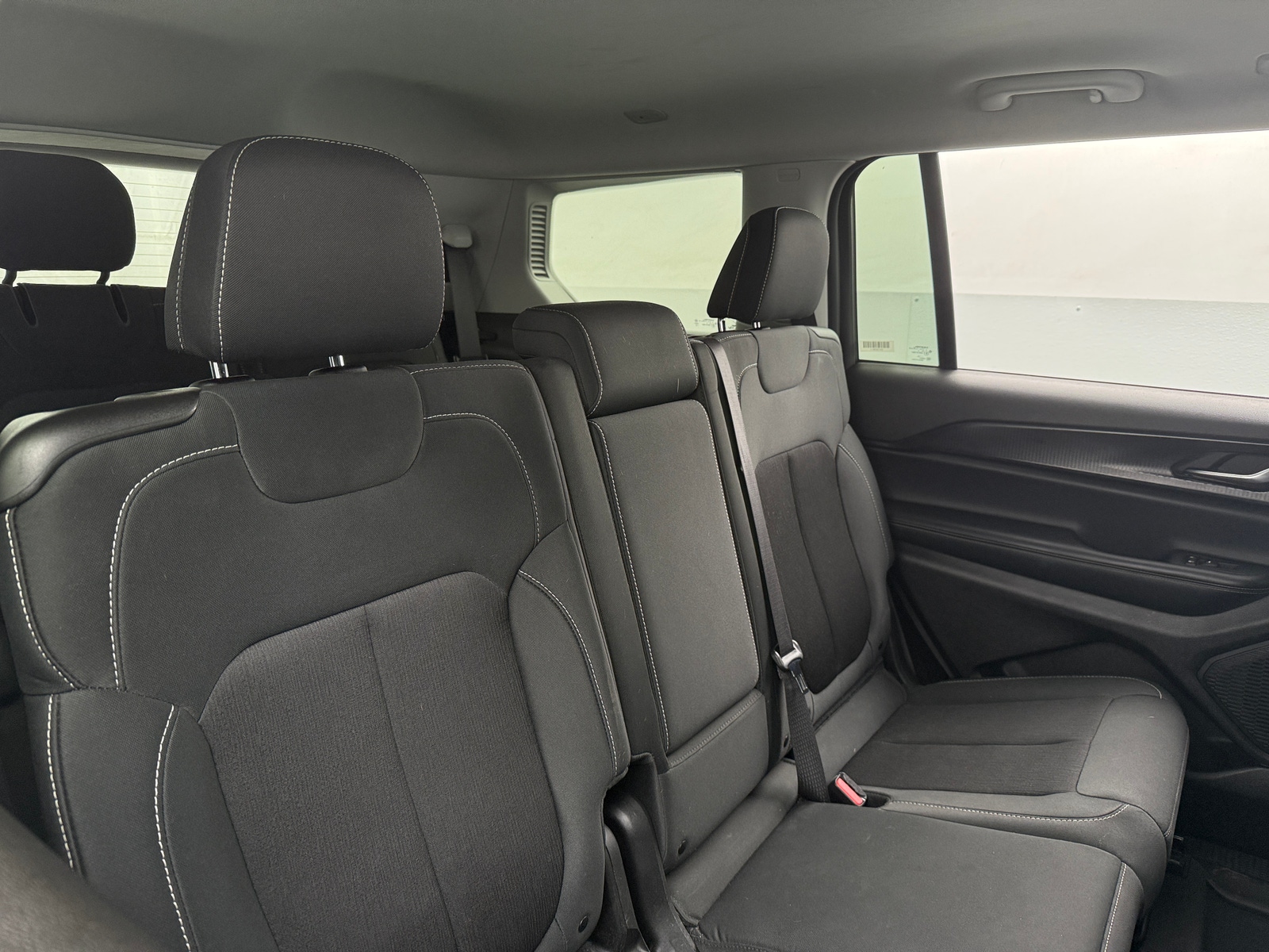 Thumbnail: 2023 Jeep Grand Cherokee L - 6