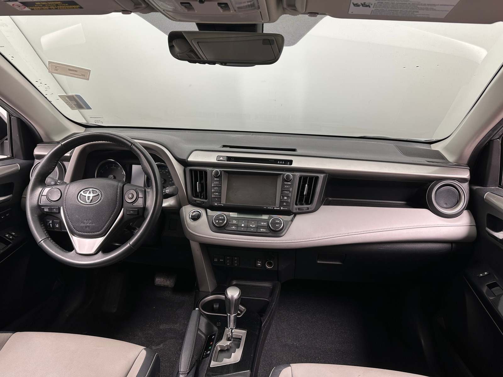 Thumbnail: 2018 Toyota RAV4 - 2