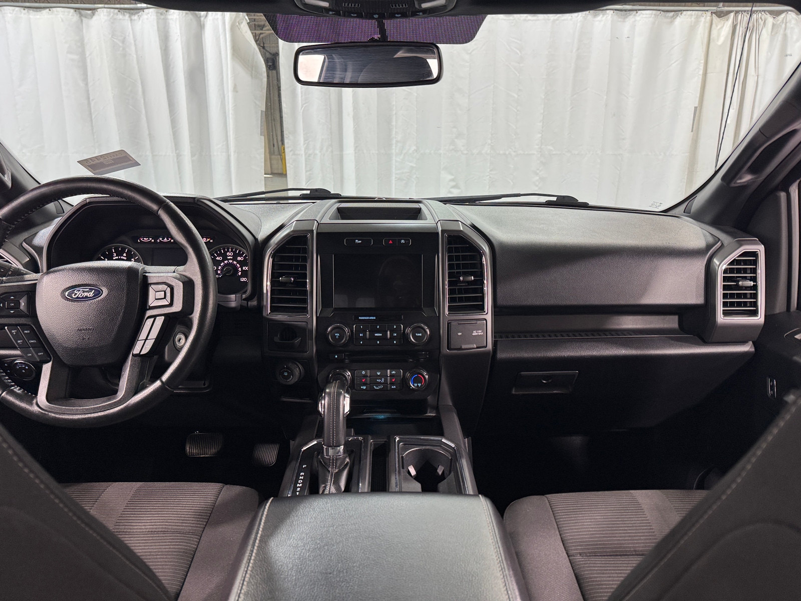 Thumbnail: 2017 Ford Econoline - 3