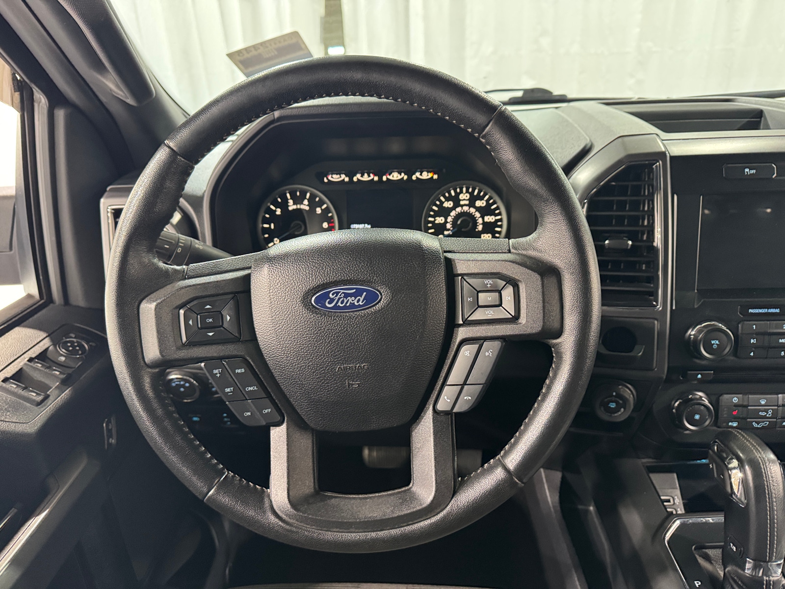 Thumbnail: 2017 Ford Econoline - 5