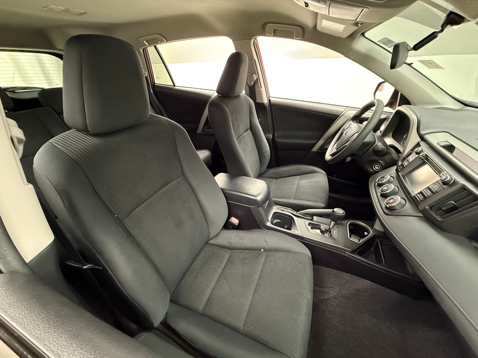 Thumbnail: 2016 Toyota RAV4 - 2