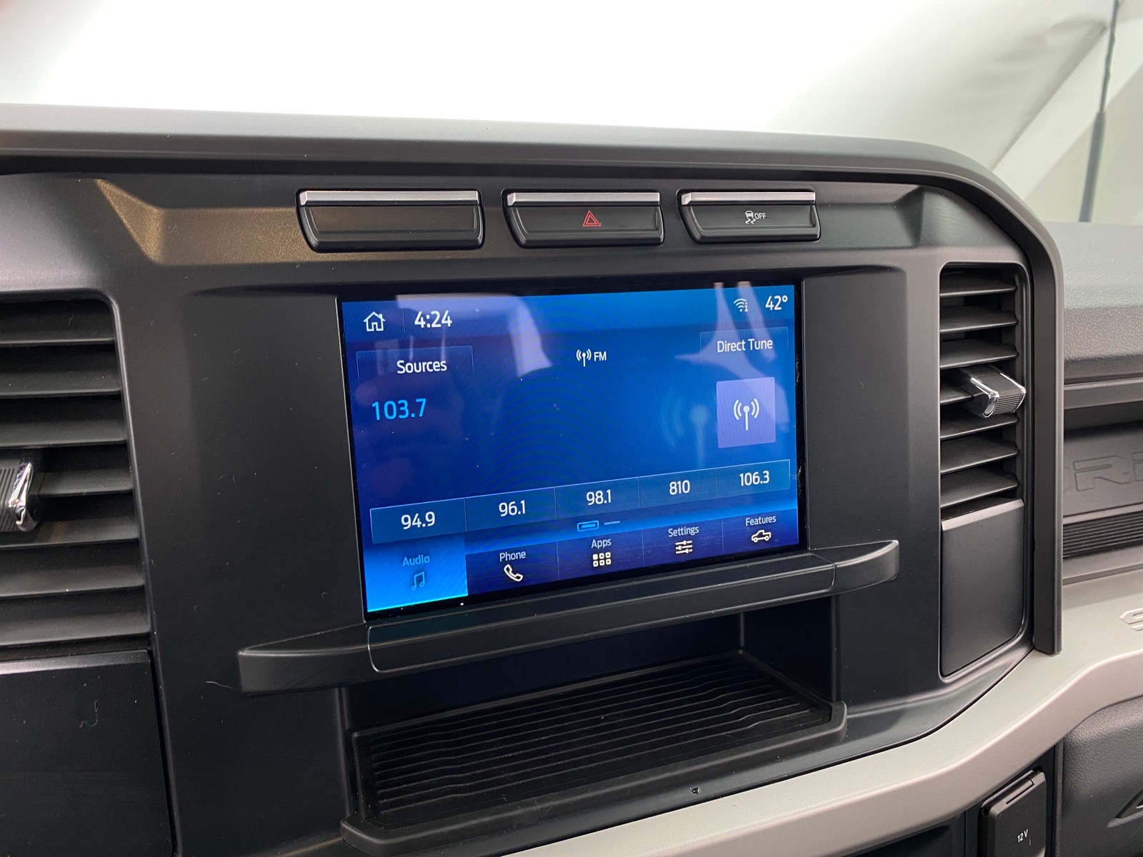 Thumbnail: 2023 Ford Econoline - 4