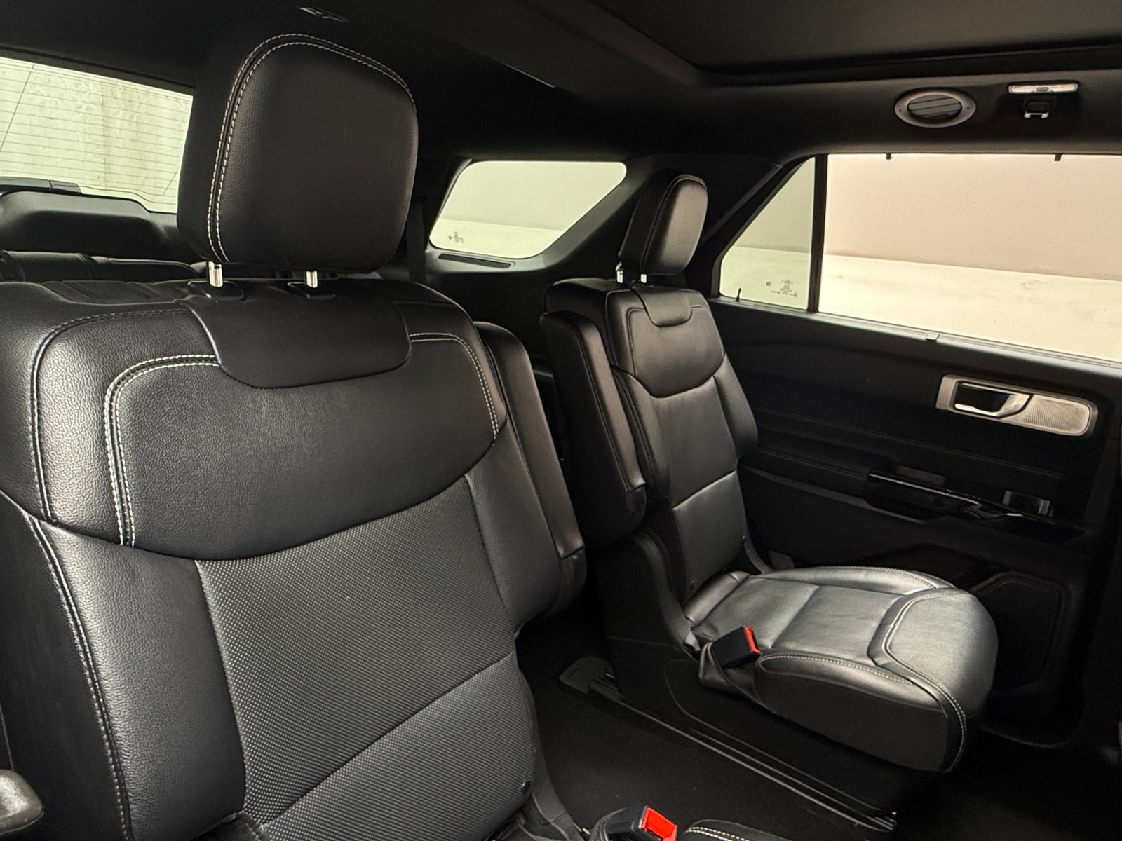 Thumbnail: 2022 Ford Explorer - 5