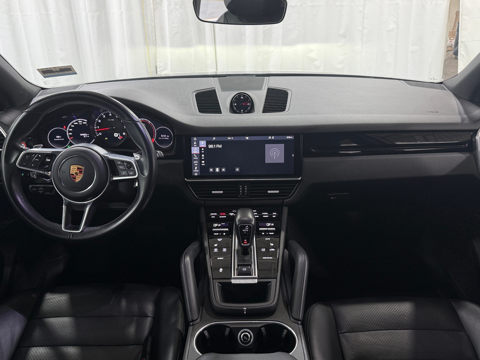 Thumbnail: 2019 Porsche Cayenne - 2