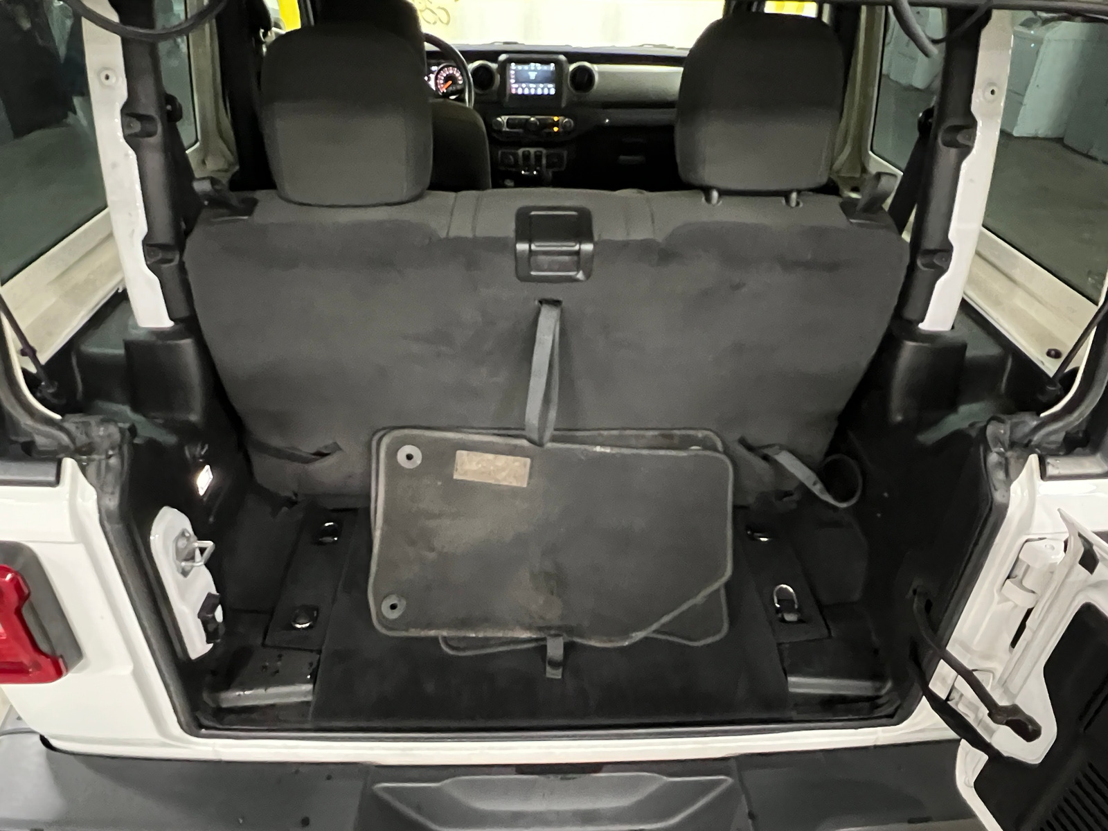 Thumbnail: 2020 Jeep Wrangler - 7